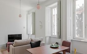 Charming Camões Apartment in Porto